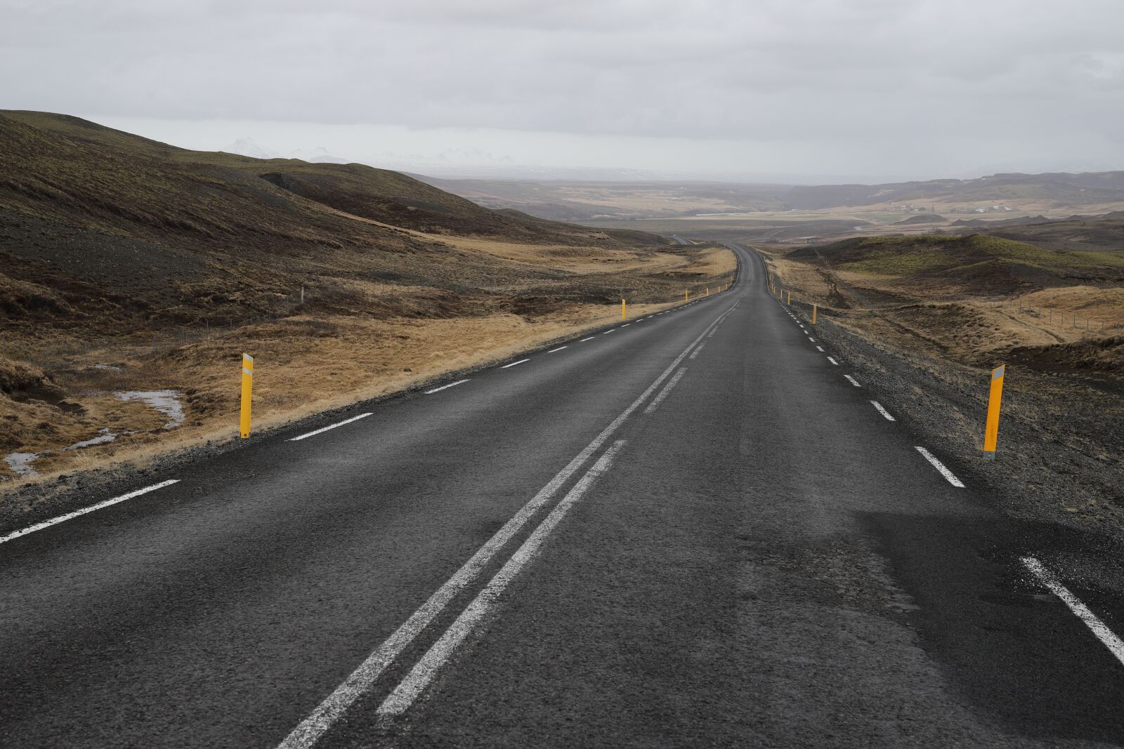 Canon 50mm F1.4 DG HSM | Art 014 sample photo. Road, barren, iceland photography