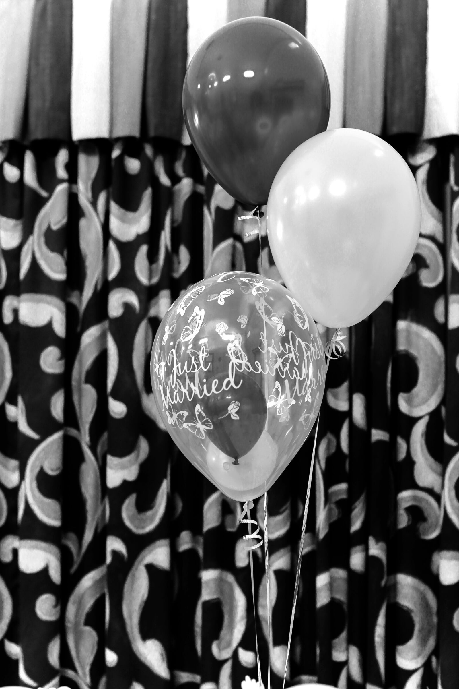 Canon EOS 60D + Canon EF 50mm F1.4 USM sample photo. Balloons, celebration, party photography