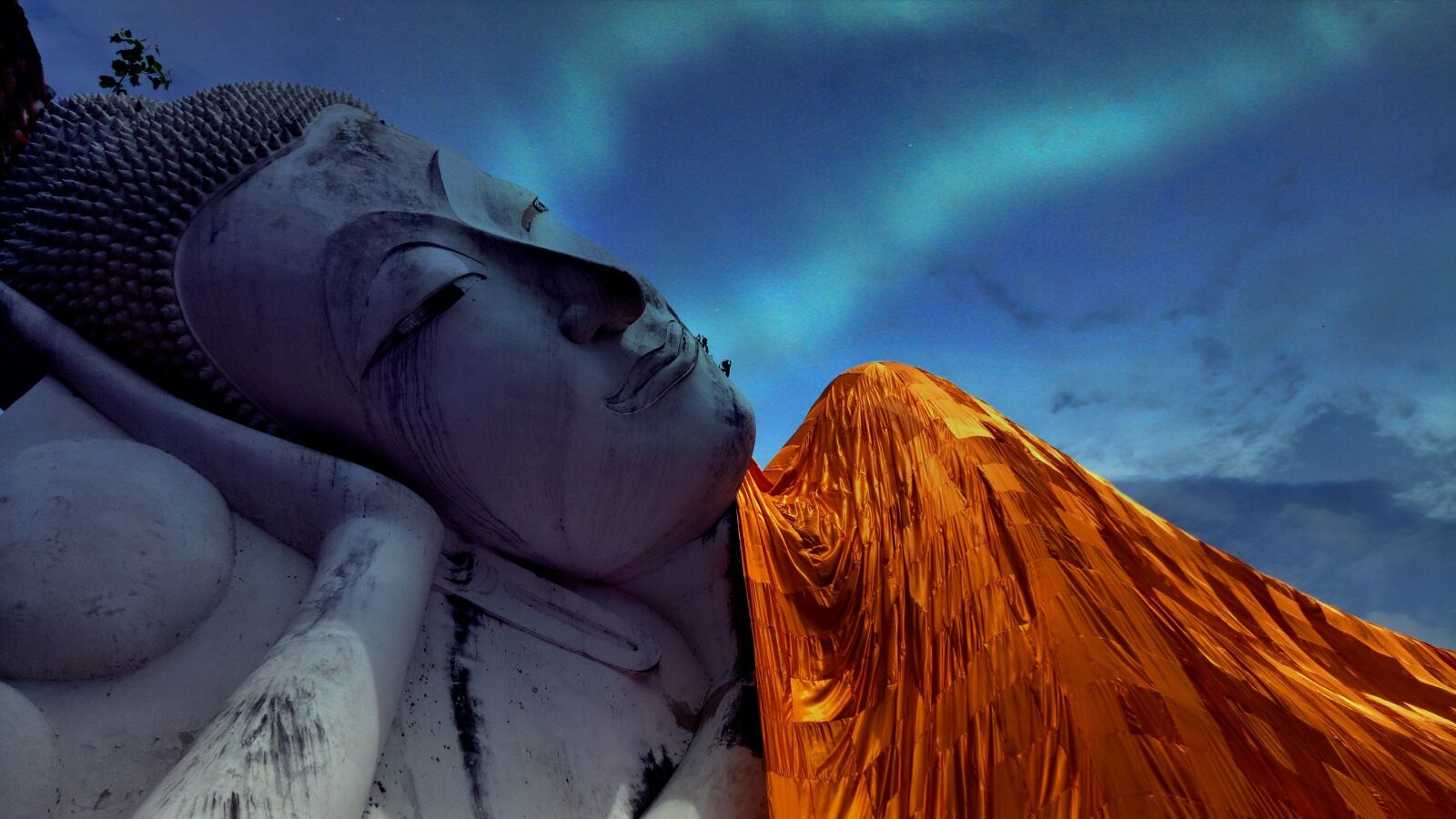 OPPO A1601 sample photo. Reclining buddha, wat khun photography