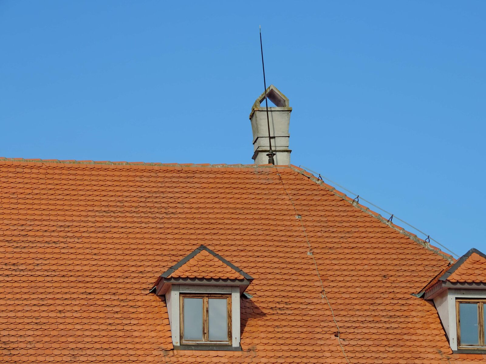 Nikon Coolpix P520 sample photo. Architecture, building, roof, house photography