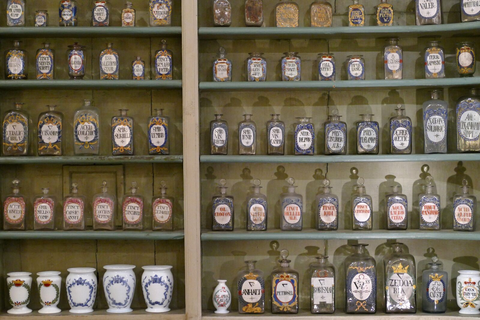 Panasonic Lumix DMC-FZ1000 sample photo. Pharmacy, medications, medicine photography