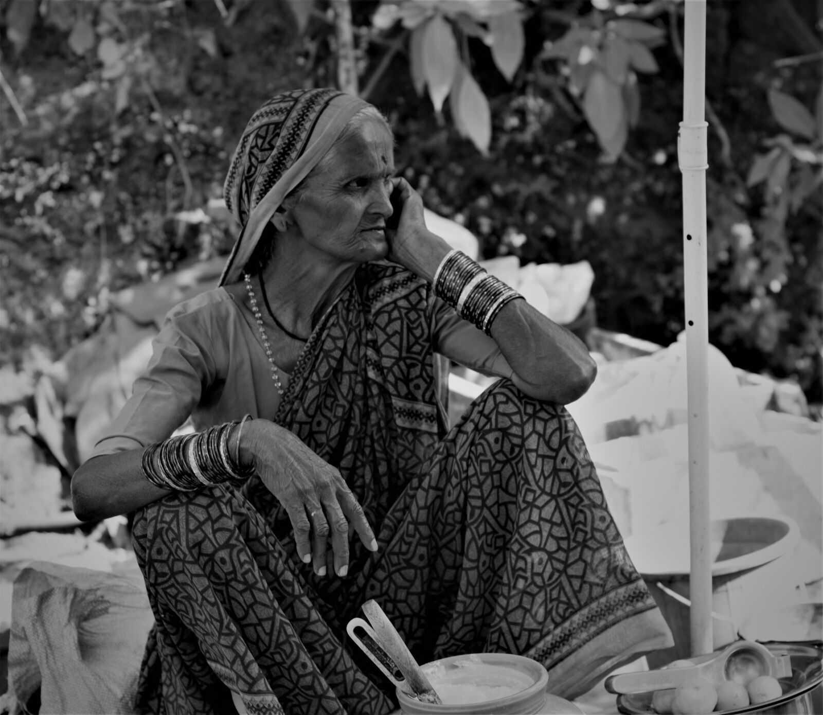 Nikon D3300 sample photo. Vendor woman in india photography