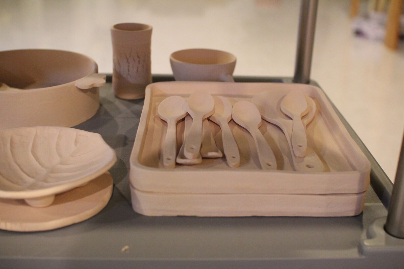 Canon EOS 600D (Rebel EOS T3i / EOS Kiss X5) sample photo. Porcelain, ceramic, unglazed photography