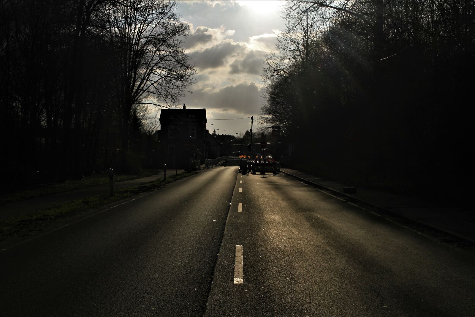 Canon EOS 7D sample photo. Road, backlighting, site photography