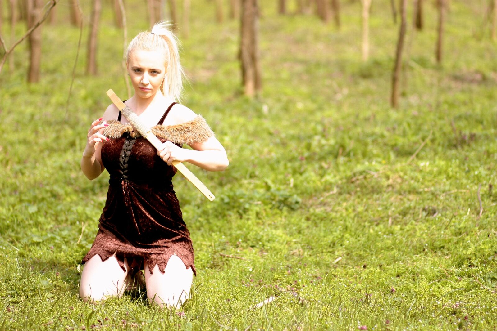 Canon EOS 450D (EOS Rebel XSi / EOS Kiss X2) sample photo. Girl, warrior, arc photography