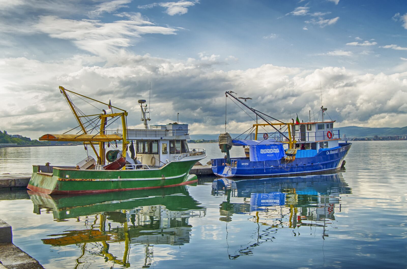 Nikon D5100 sample photo. Fishing boats, black sea photography