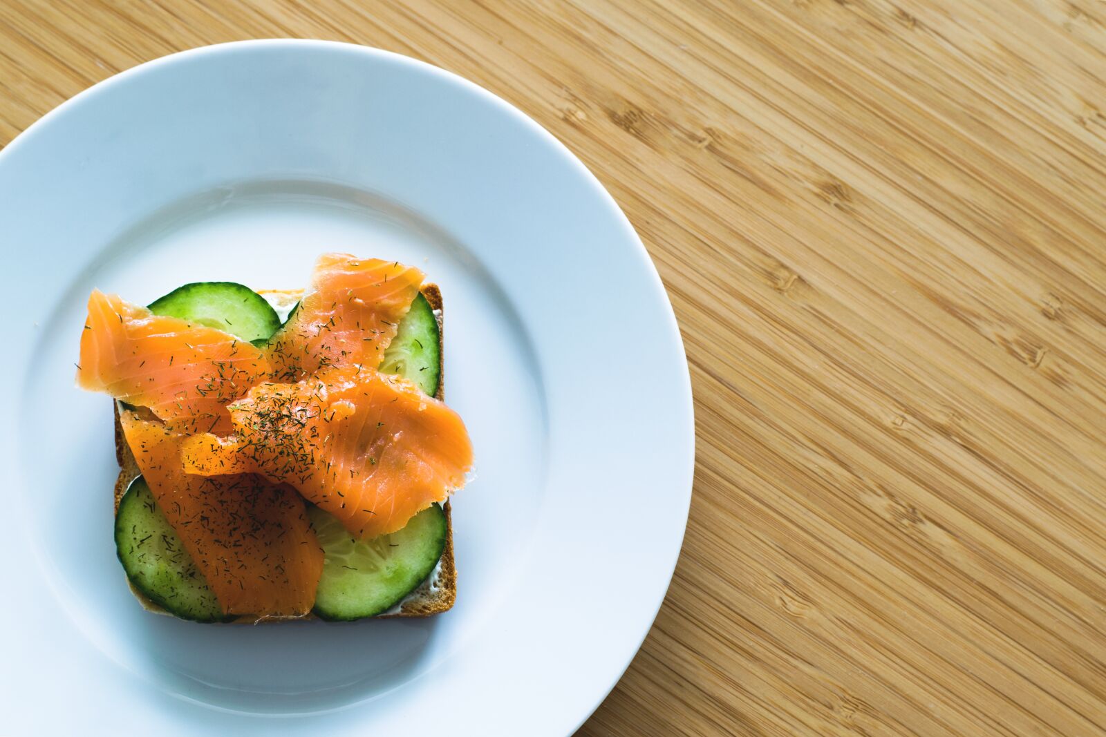 Nikon D5300 sample photo. Salmon, roll, chunks photography