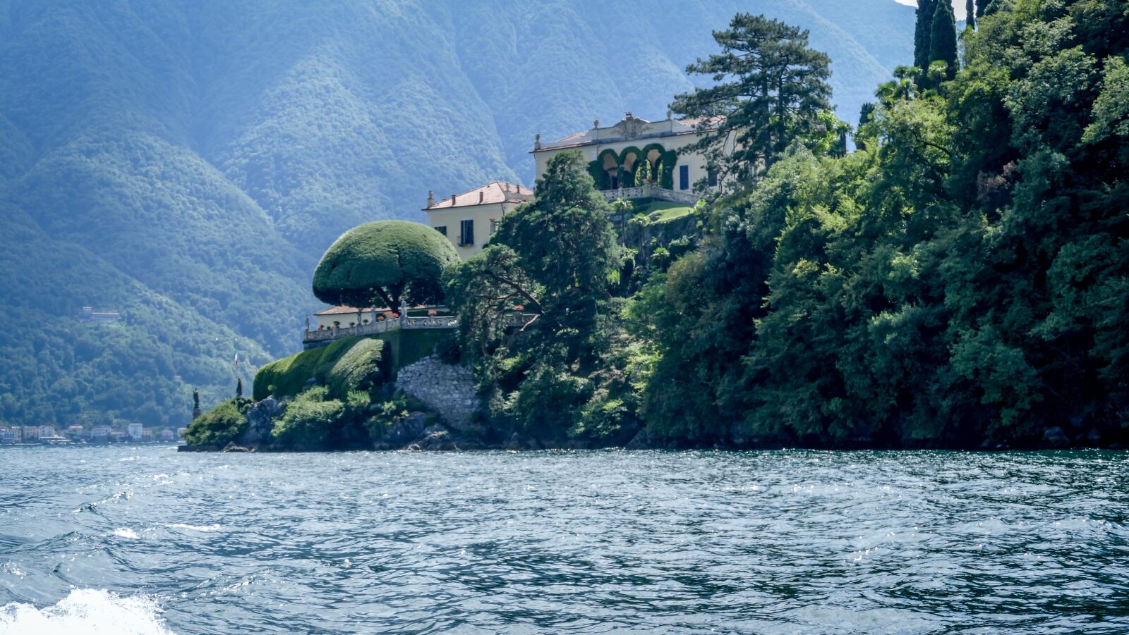 Panasonic Lumix DMC-FZ1000 sample photo. Italy, como, lake photography