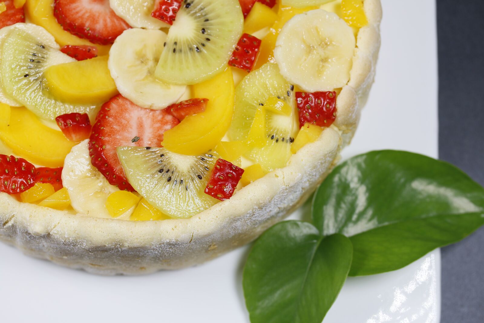 Canon EF-S 60mm F2.8 Macro USM sample photo. Gourmet, cake, fruit cake photography
