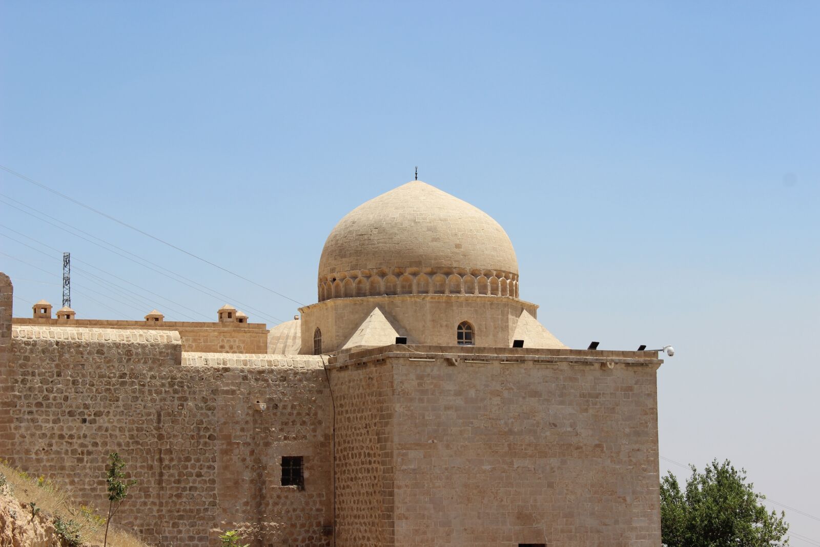 Canon EOS 600D (Rebel EOS T3i / EOS Kiss X5) sample photo. Mardin, date, city photography