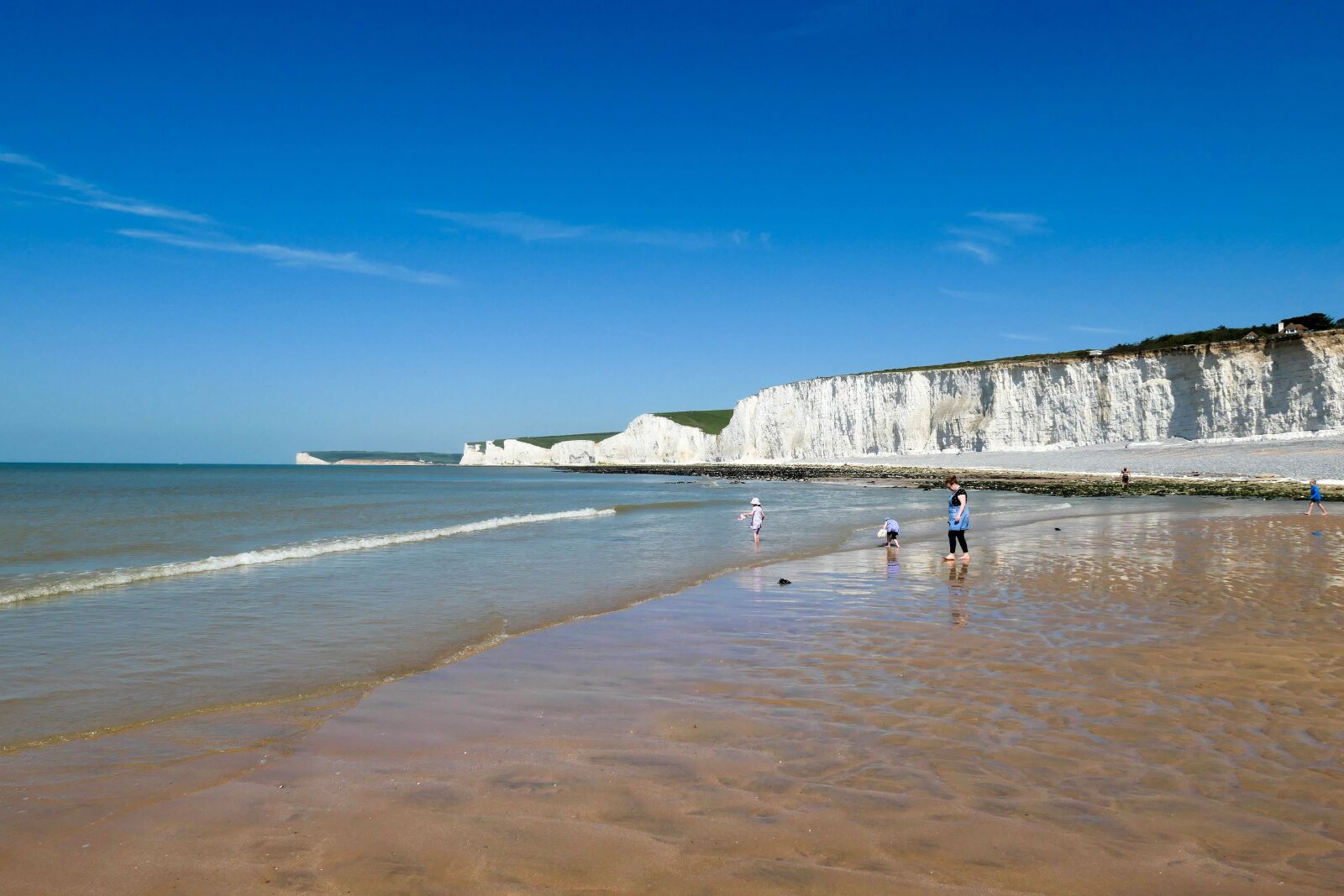 Panasonic DC-TZ200 sample photo. Beach, white cliffs, white photography