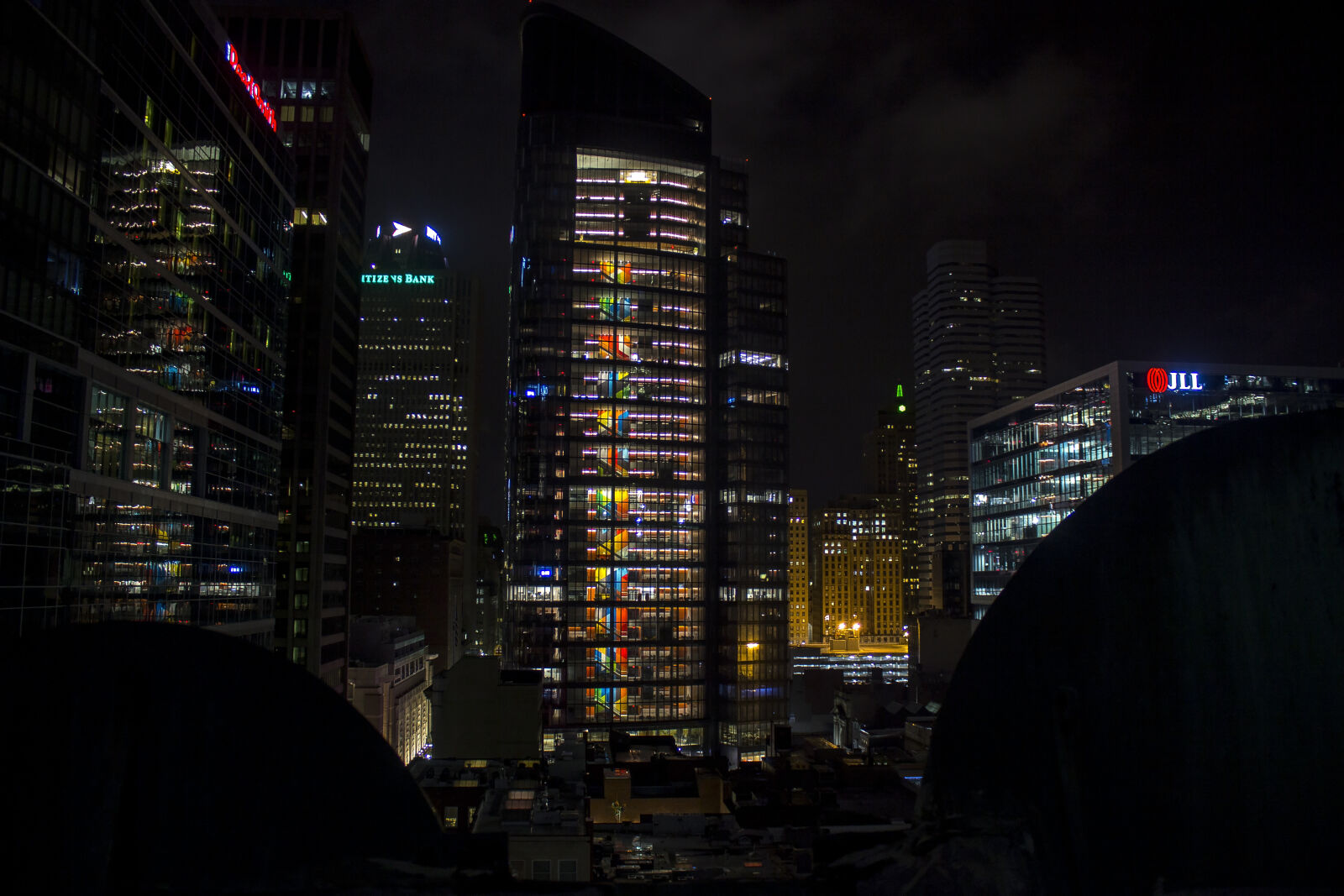 Canon EOS 600D (Rebel EOS T3i / EOS Kiss X5) sample photo. Buildings, city, lights, night photography