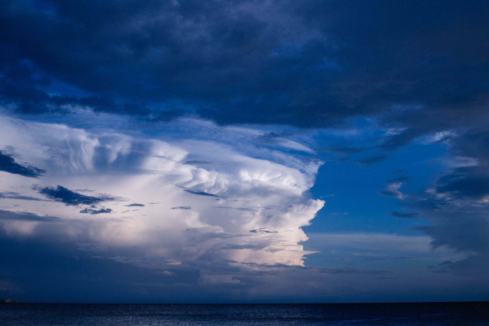 Canon EOS 6D + Canon EF 50mm F1.8 STM sample photo. Beach, cloud, cloud, formation photography
