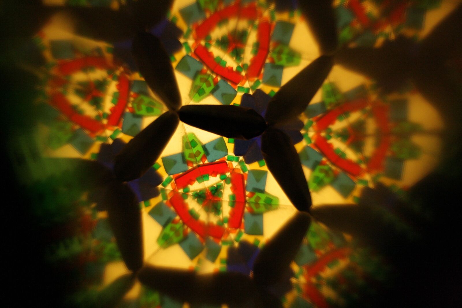 Canon EOS 1000D (EOS Digital Rebel XS / EOS Kiss F) sample photo. Kaleidoscope, symmetry, geometric photography