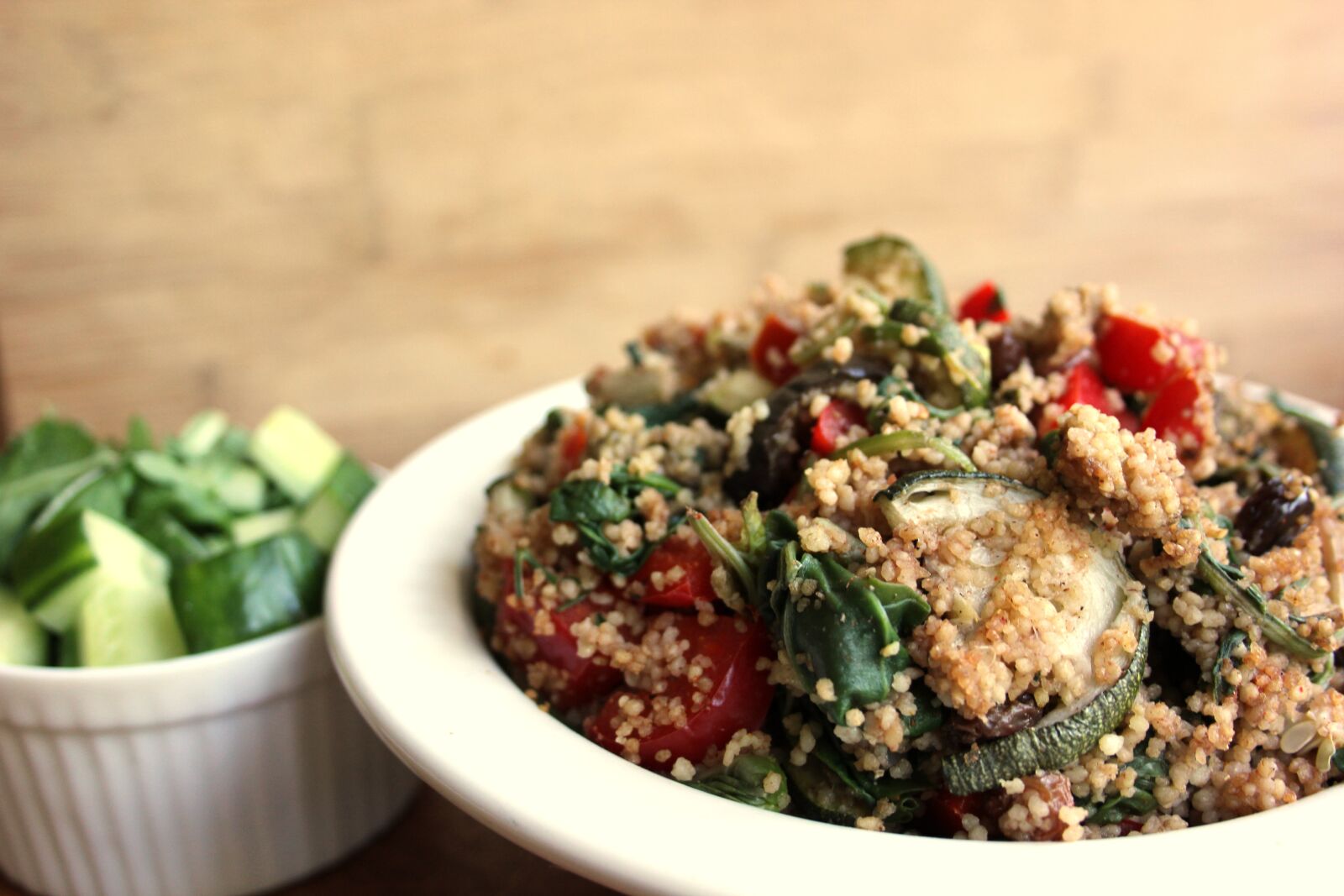 Canon EOS 550D (EOS Rebel T2i / EOS Kiss X4) sample photo. Couscous, salad, eat photography
