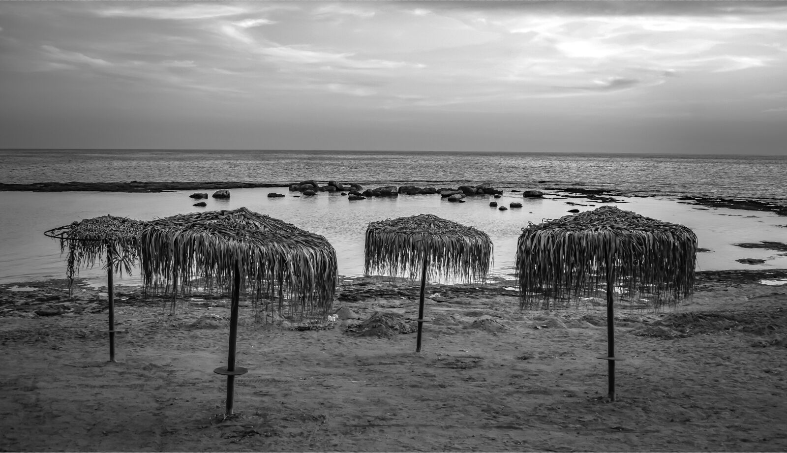 Nikon D3300 sample photo. Beach, empty, umbrellas photography