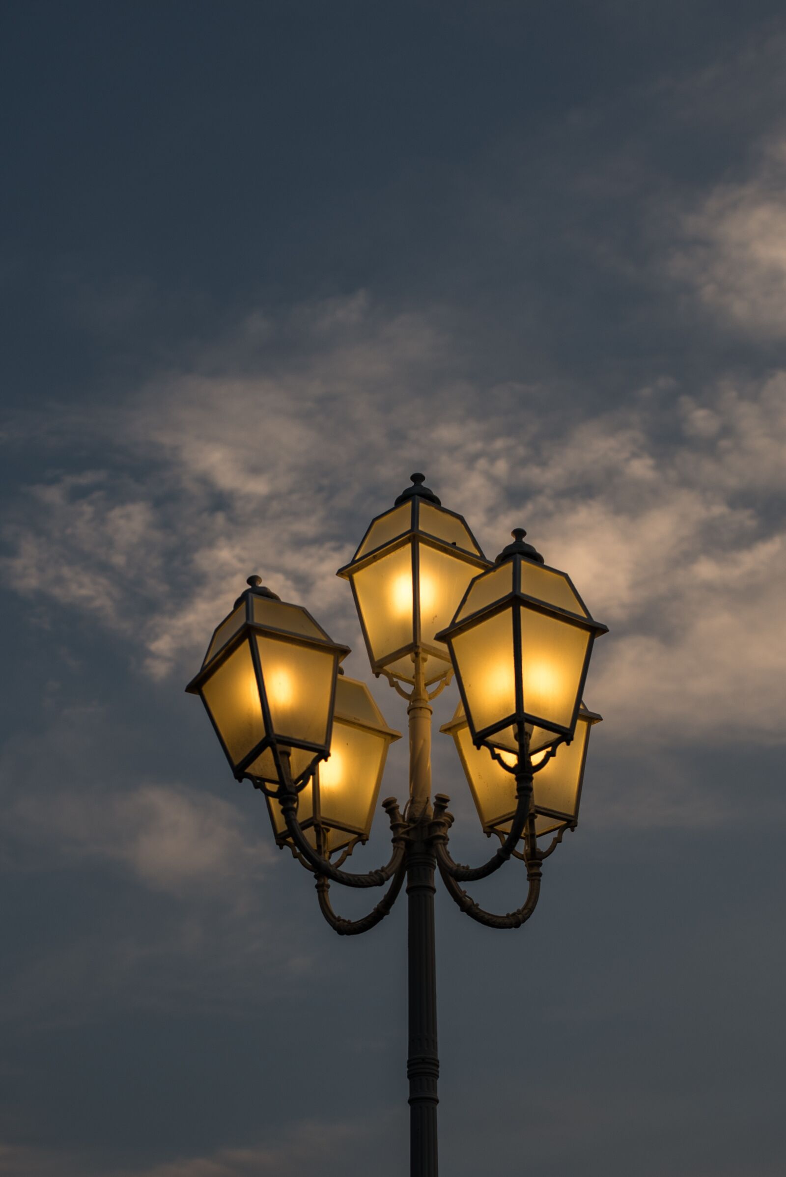 Nikon D600 sample photo. Romantic, street, lights photography