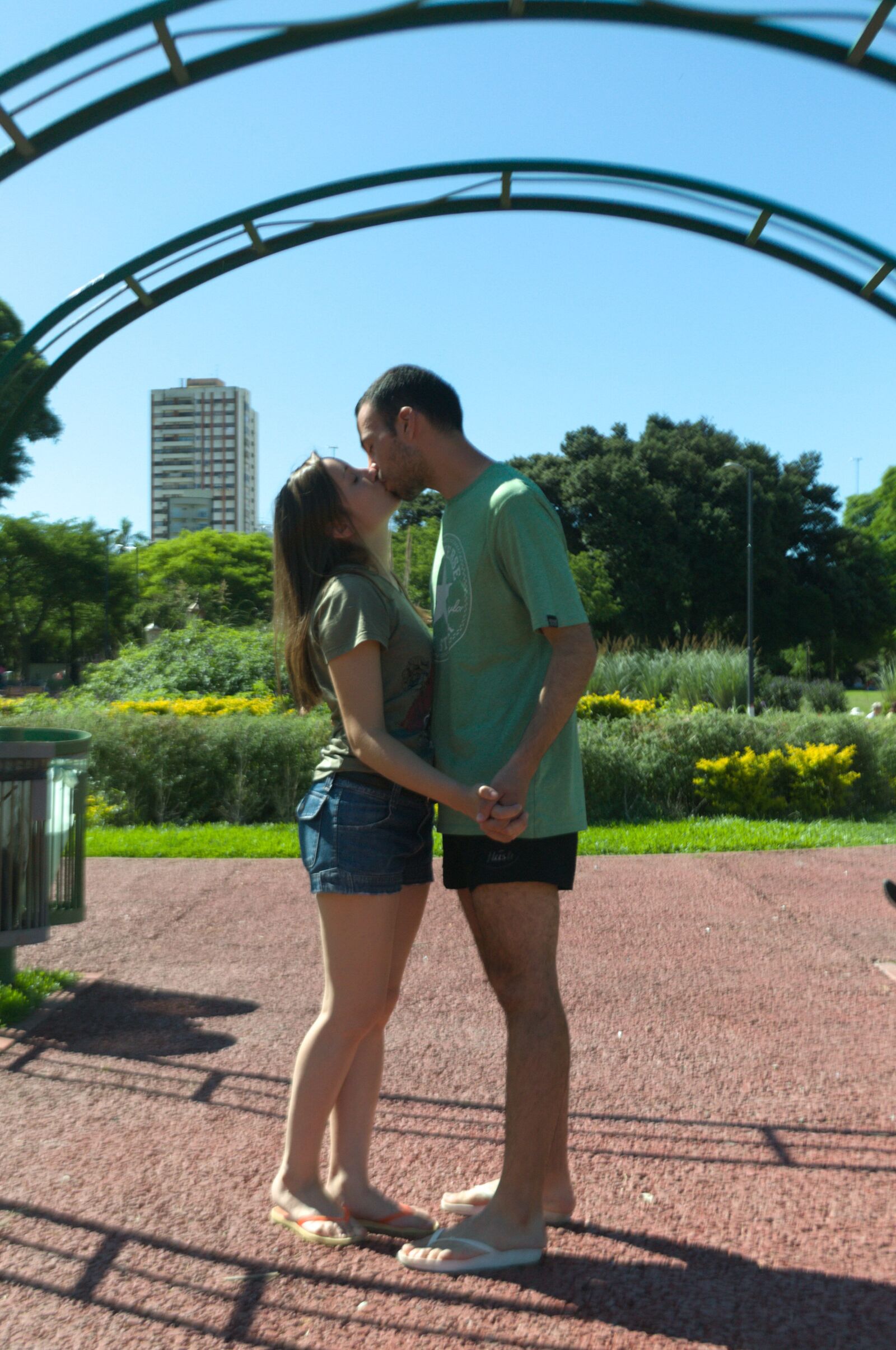 Nikon D3100 sample photo. Kiss, couple, park photography