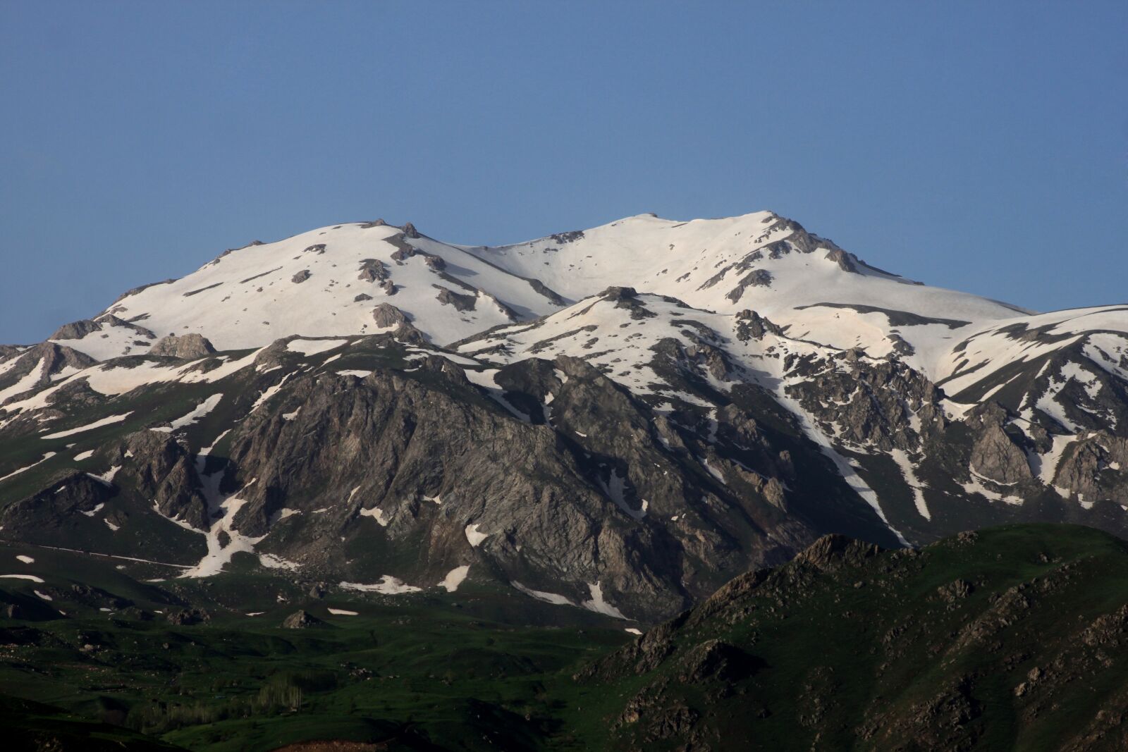 Canon EOS 500D (EOS Rebel T1i / EOS Kiss X3) sample photo. Mountain, snow, winter photography