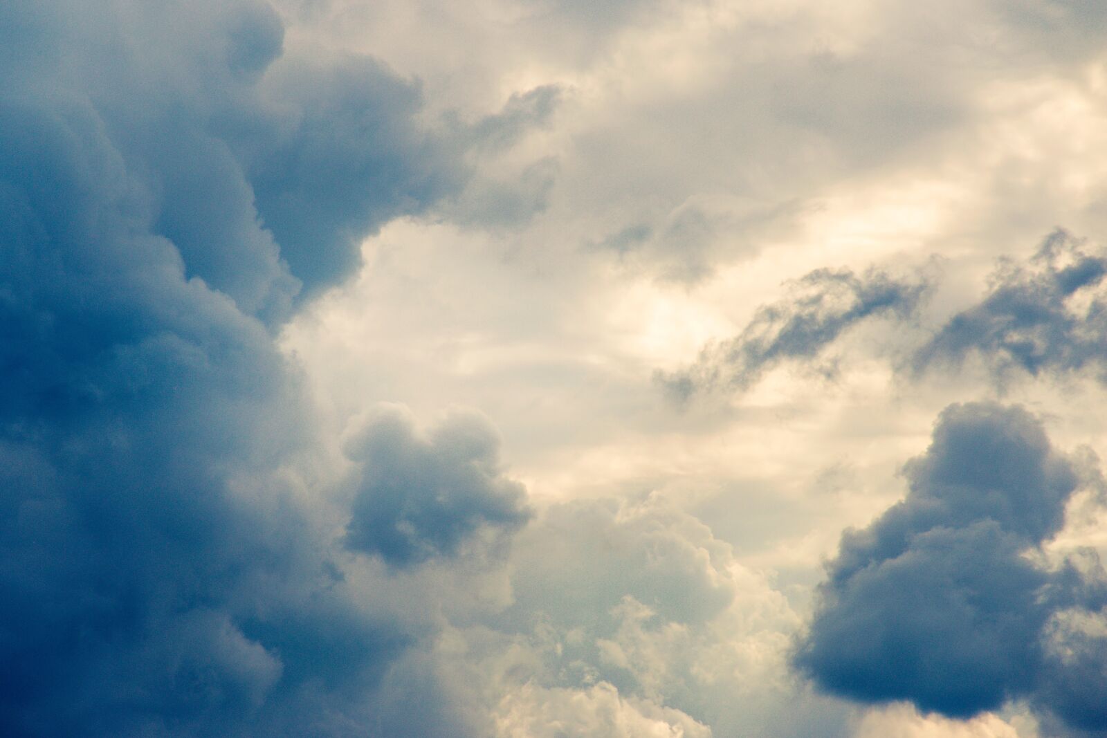 Canon EOS 70D sample photo. Clouds, the sky, blue photography