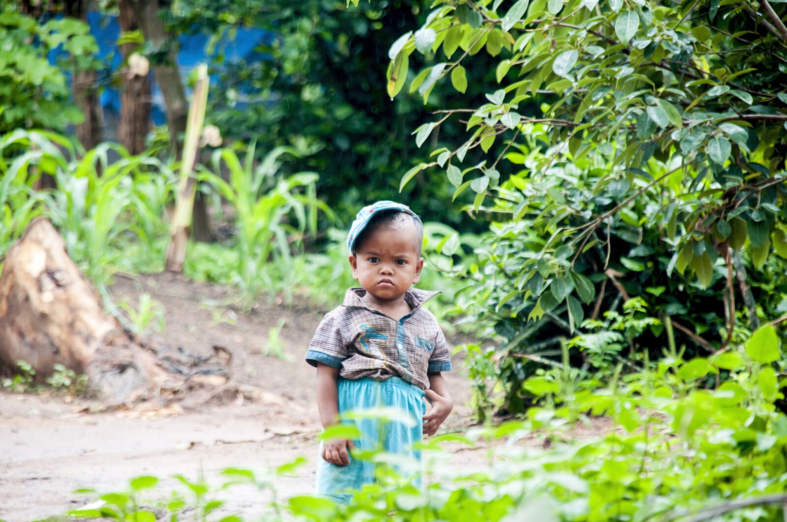 Nikon D300 sample photo. Child, old shirt, old photography