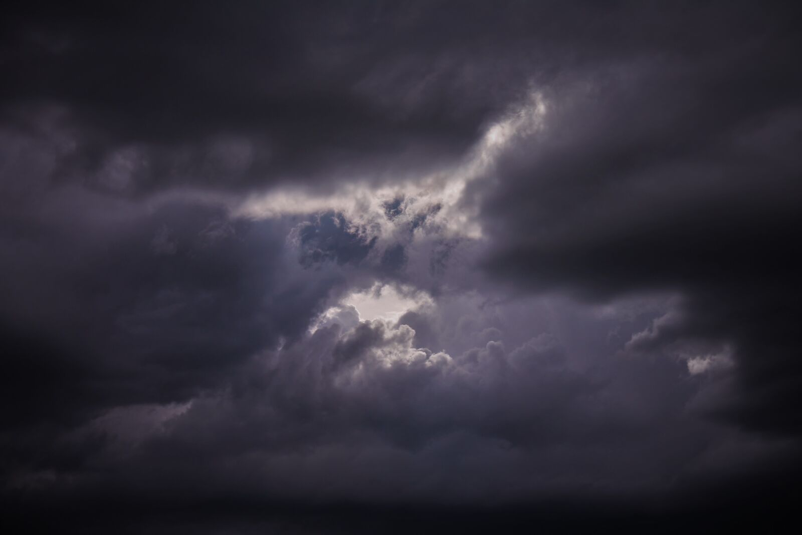 Canon EOS 1100D (EOS Rebel T3 / EOS Kiss X50) sample photo. Storm, storm clouds, sky photography