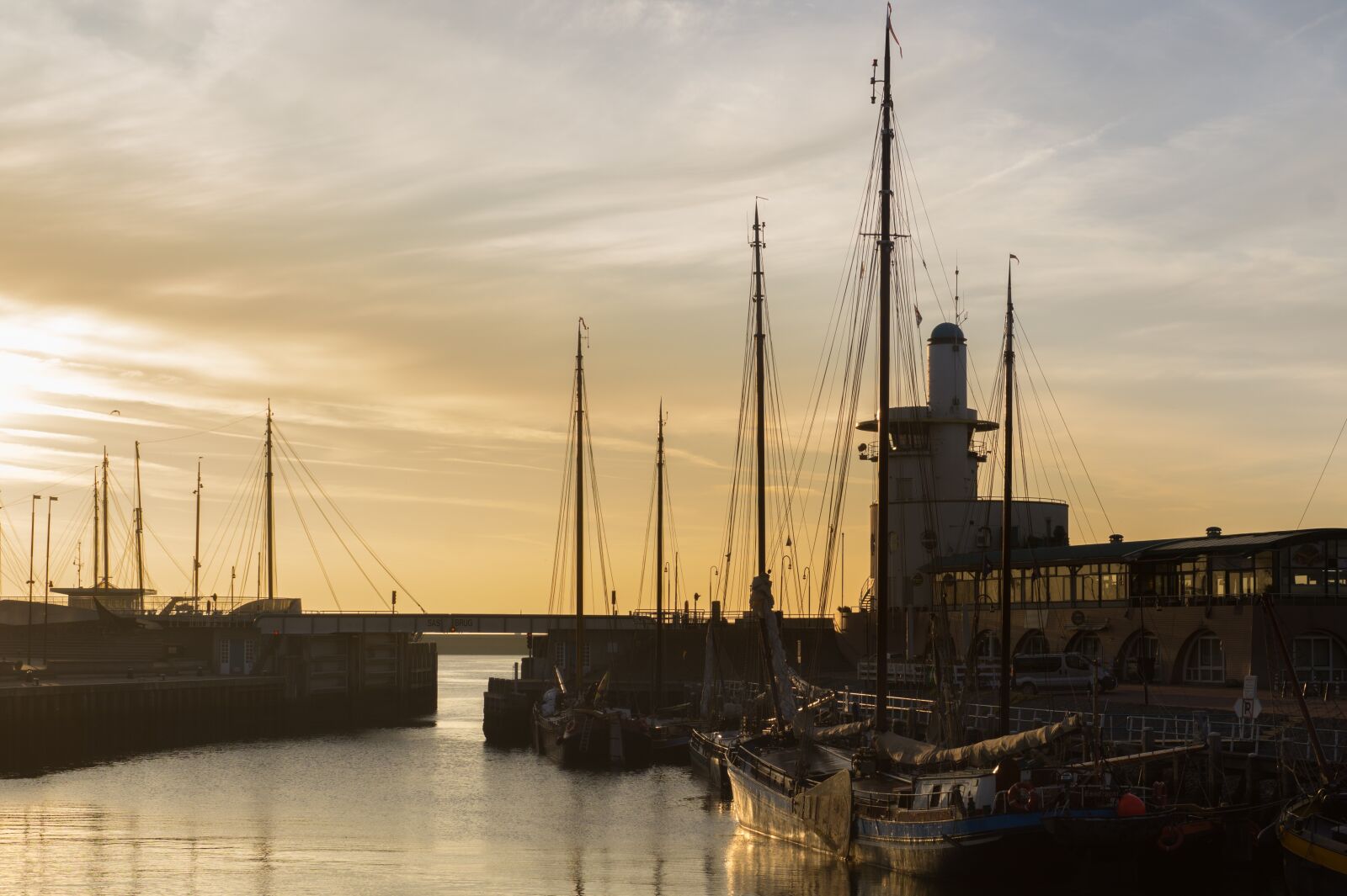 Sony SLT-A58 + Sony DT 35mm F1.8 SAM sample photo. Harbor, sunset, sailboats photography