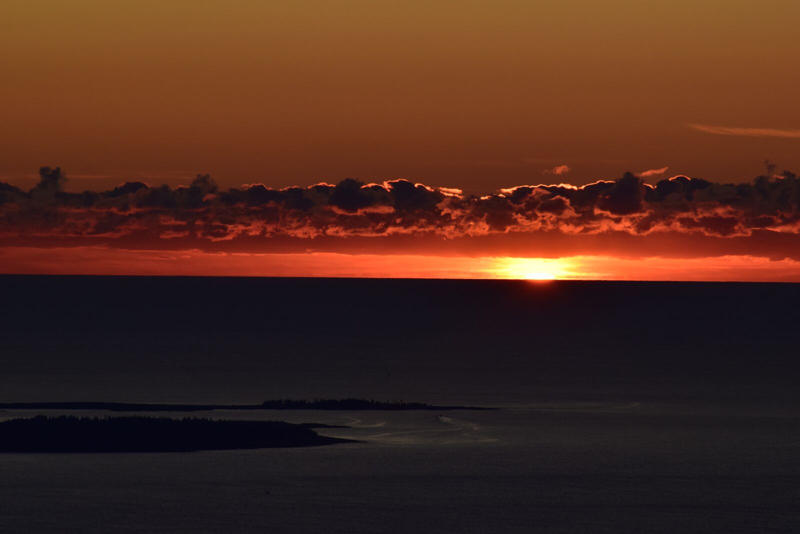 Nikon D3300 sample photo. Sunrise, clouds, sun photography