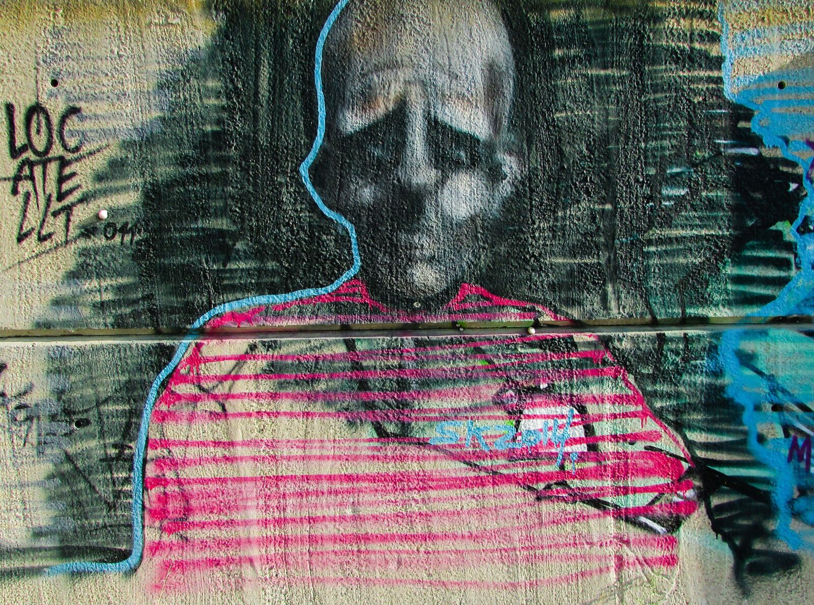 Canon PowerShot SX400 IS sample photo. Modern man, desperation, desolation photography