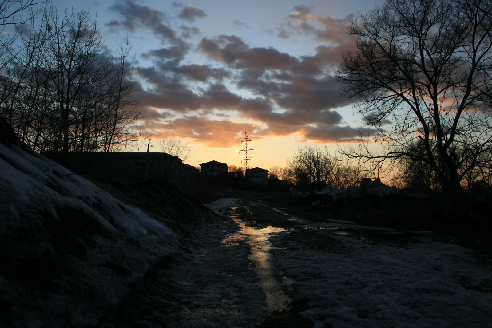 Canon EOS 400D (EOS Digital Rebel XTi / EOS Kiss Digital X) sample photo. Sunset, landscape, sky photography
