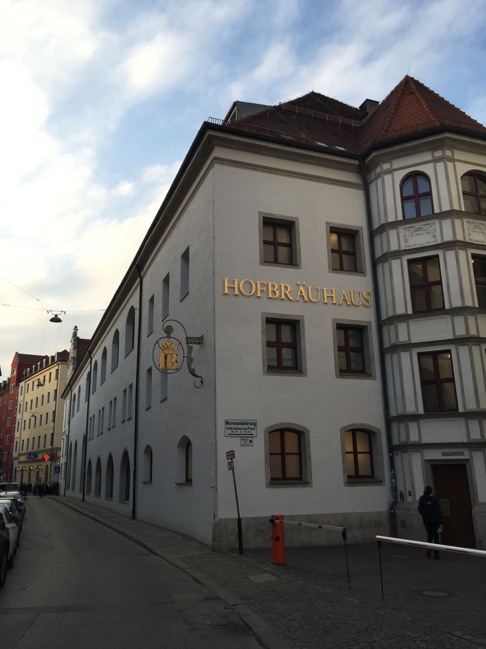iPhone 6 Plus back camera 4.15mm f/2.2 sample photo. Munich, hofbrau house, beer photography