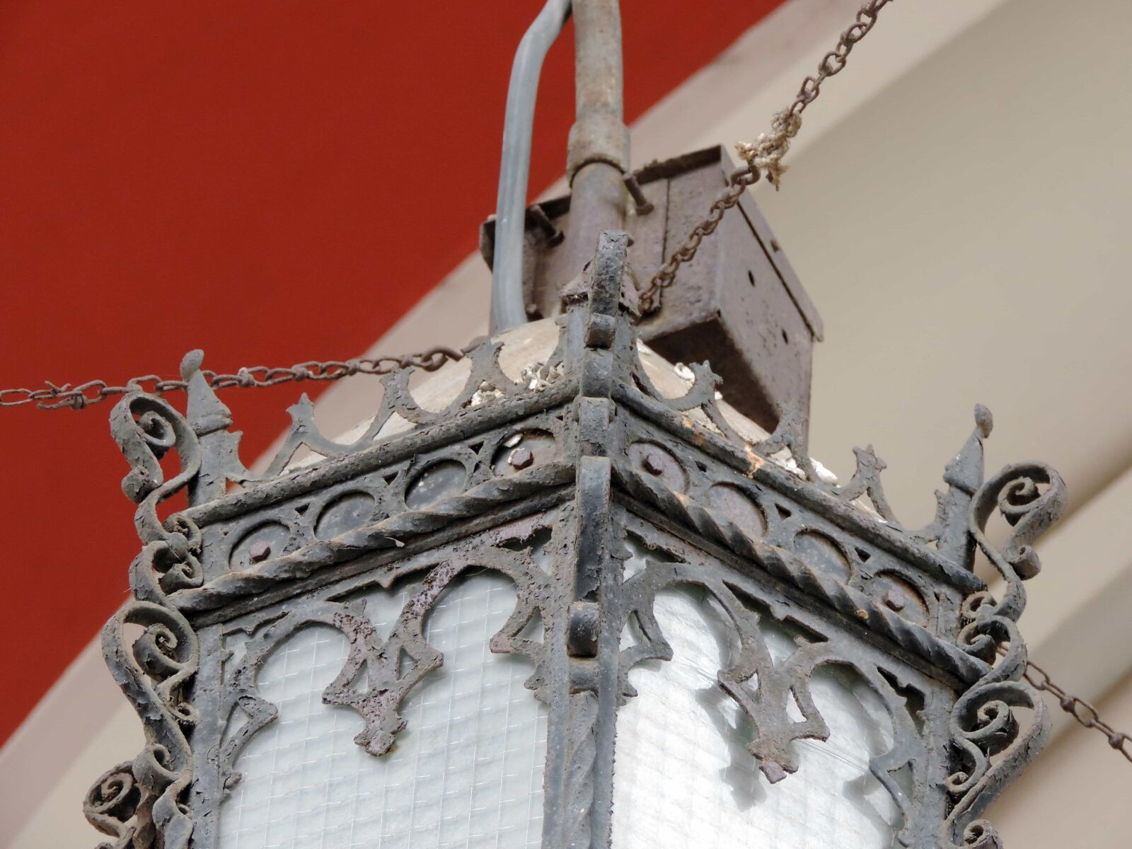 Nikon Coolpix P520 sample photo. Abstract, cast iron, lantern photography