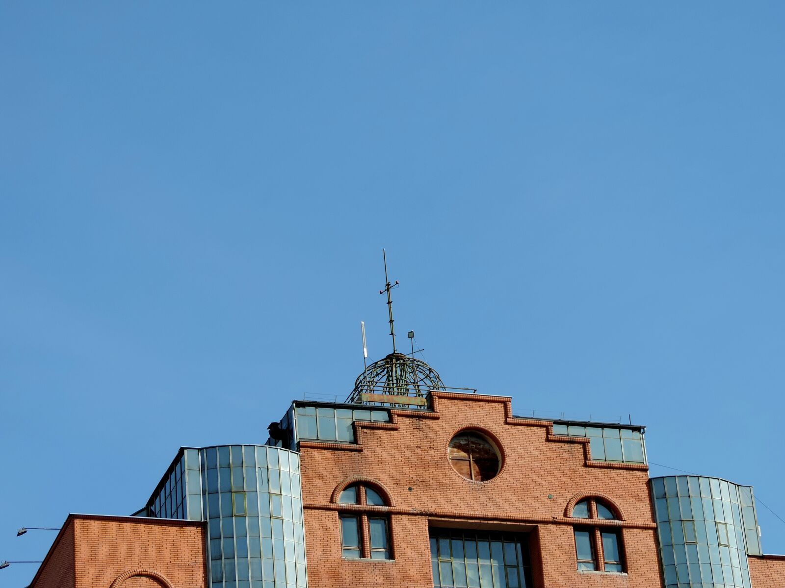 Nikon Coolpix P520 sample photo. Stabilizer, building, device, architecture photography