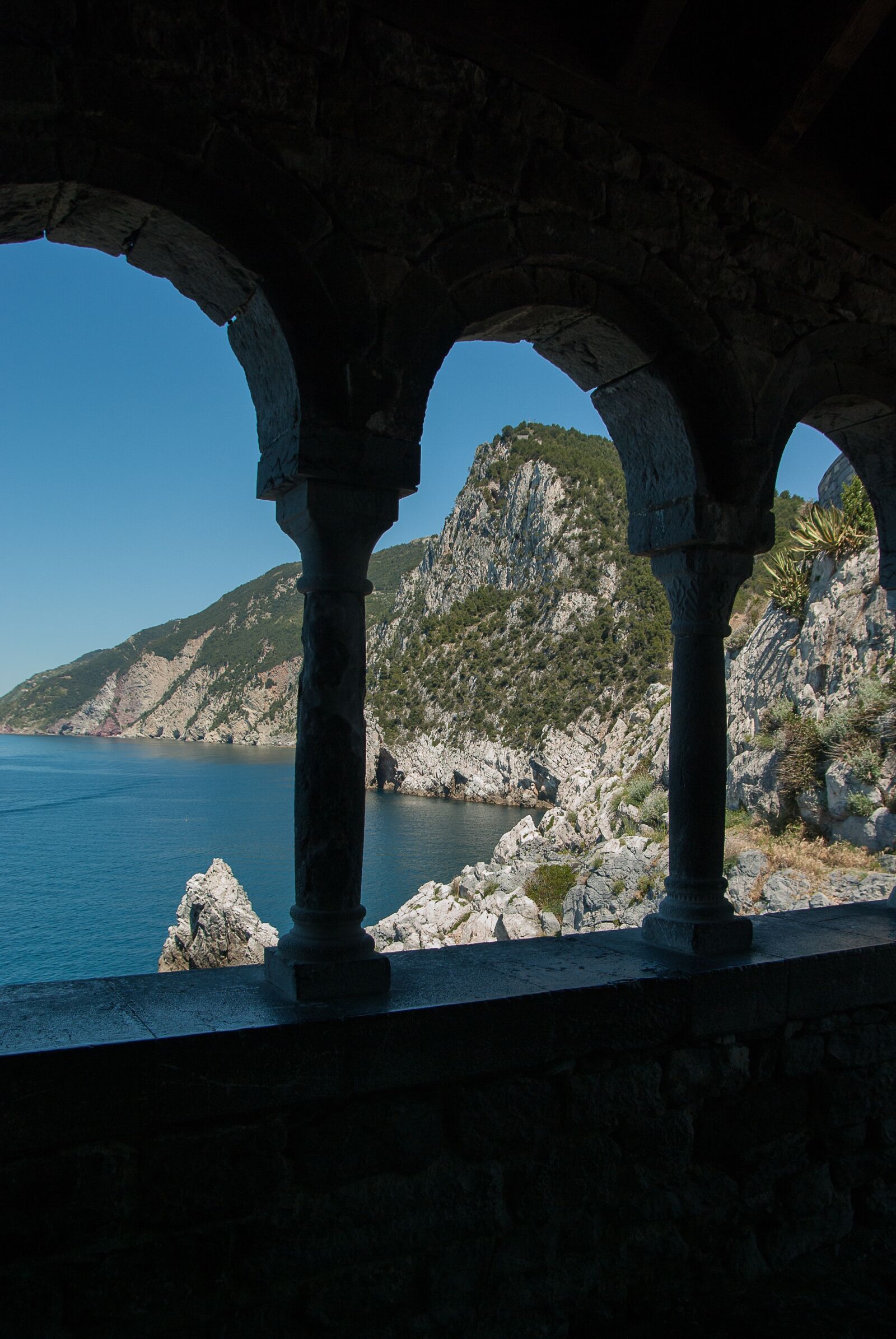 Pentax K10D sample photo. Italy, portovenere, cliffs photography