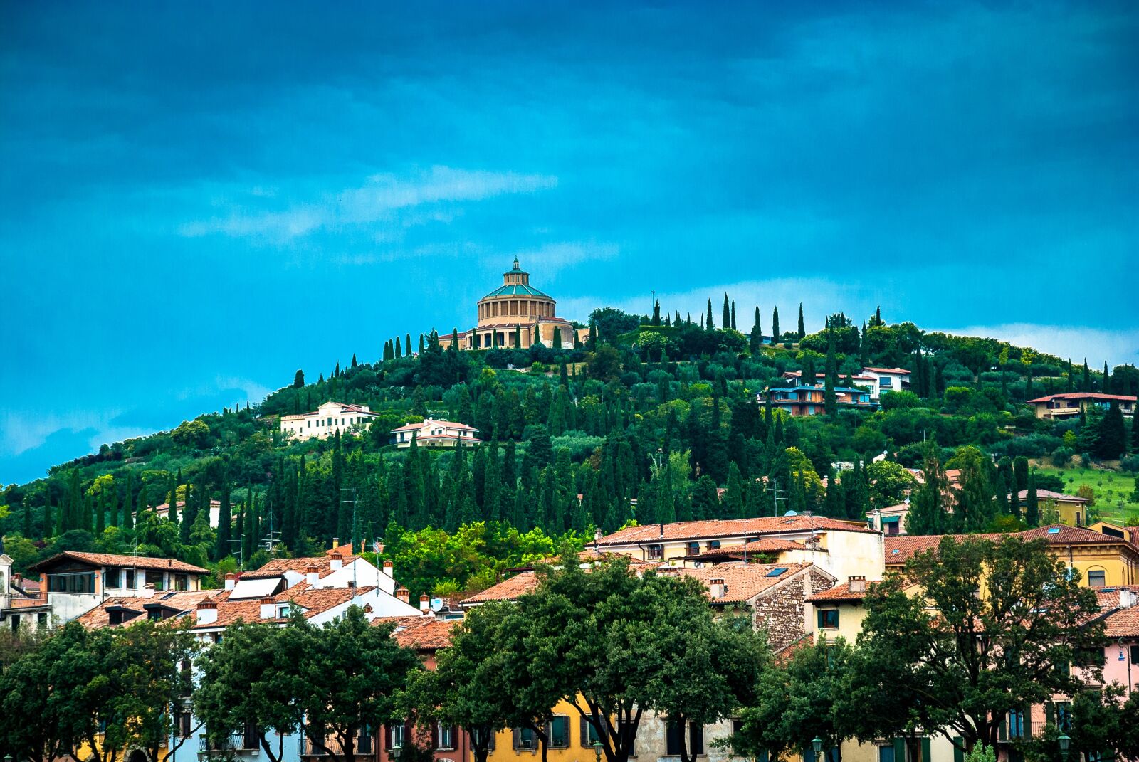 Nikon D80 sample photo. Verona, the sun, holidays photography