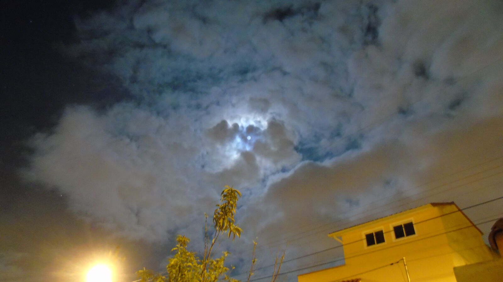 Sony Cyber-shot DSC-H400 sample photo. Moon, hiden, sky photography