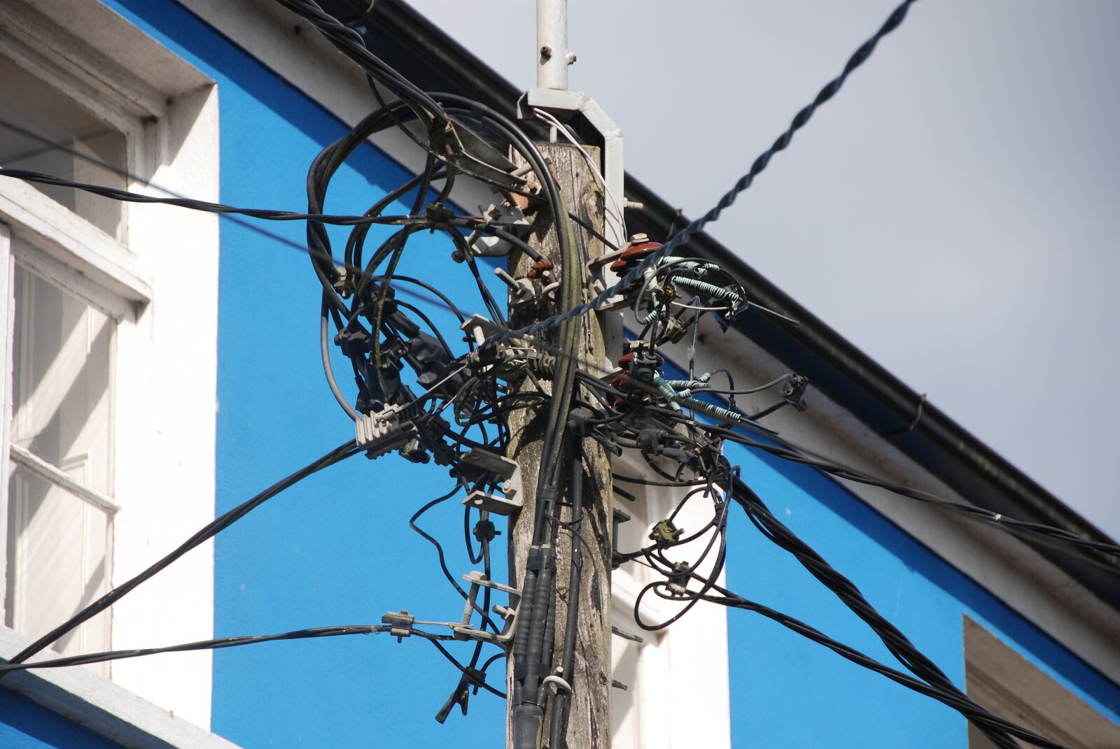Nikon D80 sample photo. High-voltage power lines, risk photography
