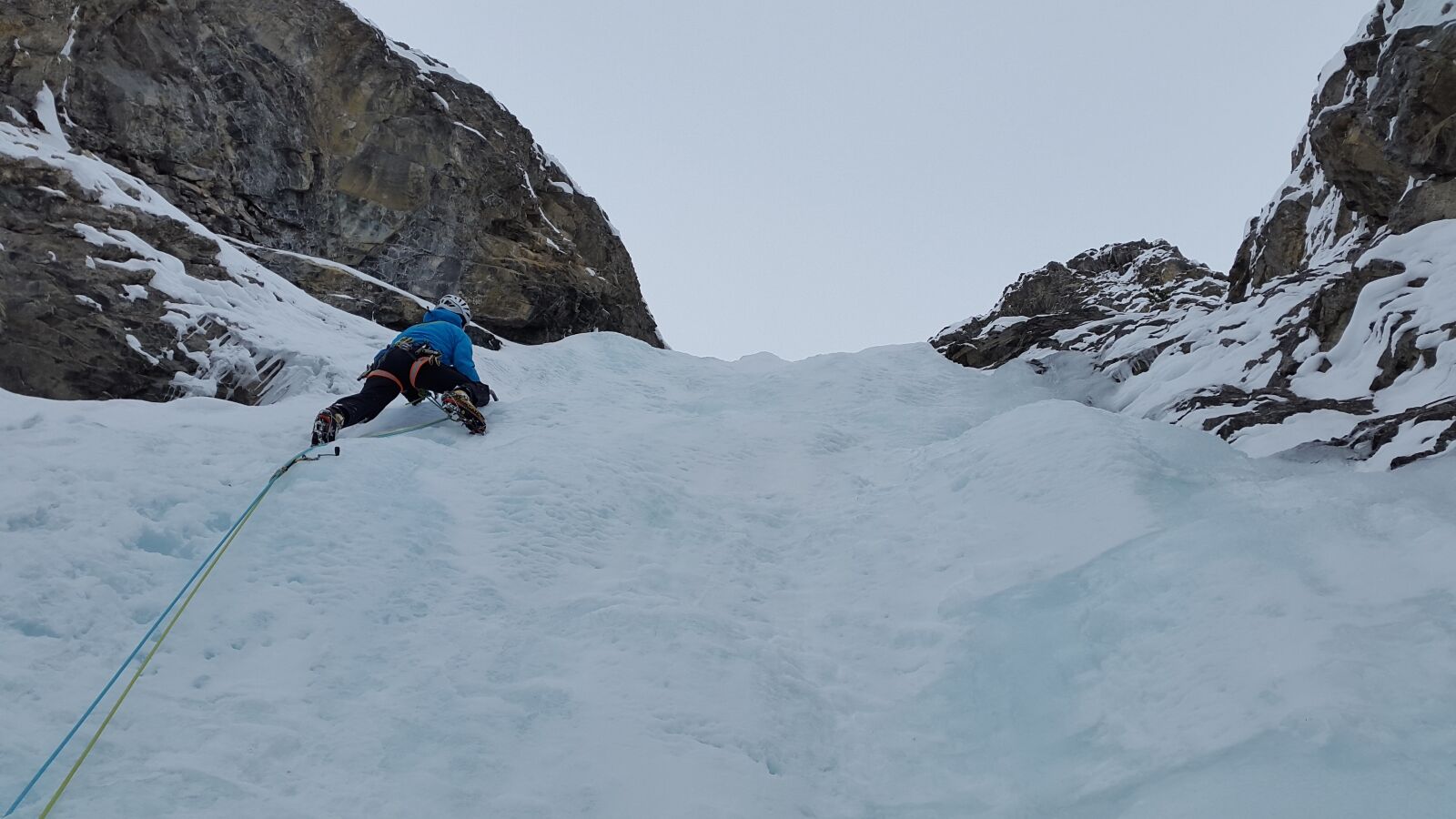 Samsung Galaxy Alpha sample photo. Ice climbing, bergsport, extreme photography