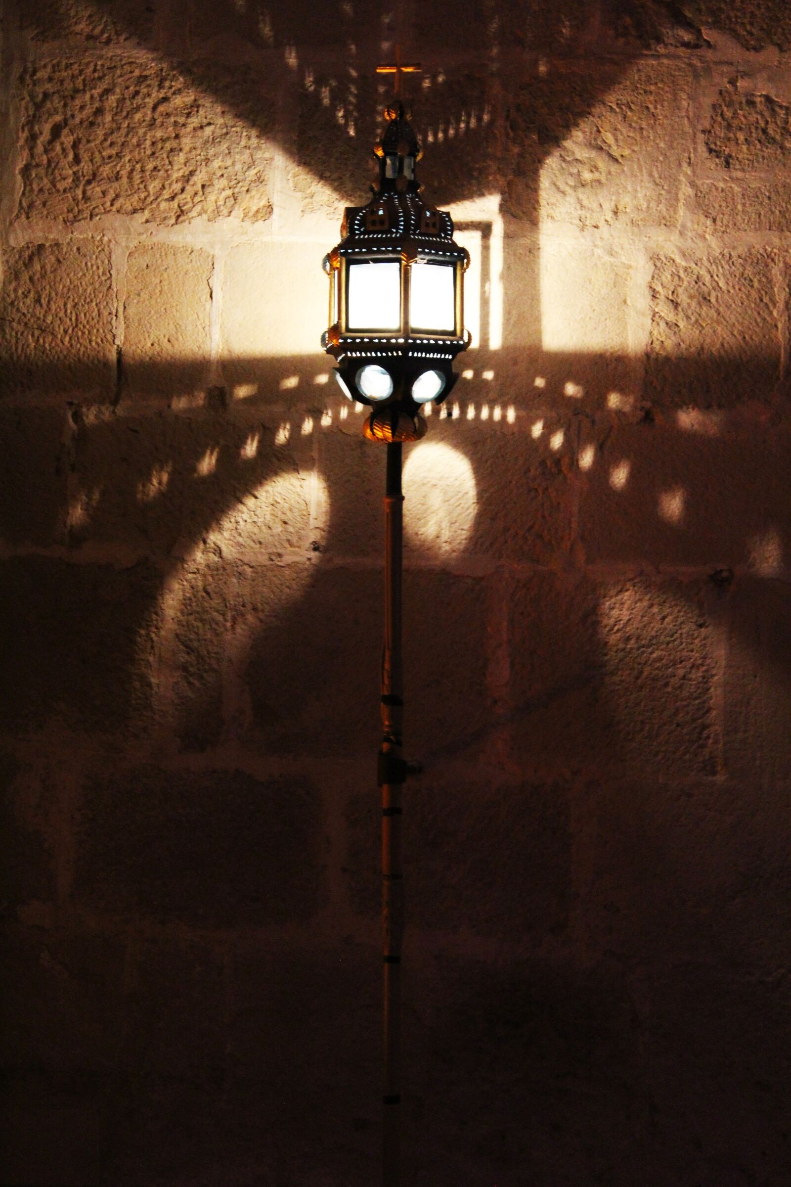 Canon EOS 1200D (EOS Rebel T5 / EOS Kiss X70 / EOS Hi) sample photo. Lamp, cathar lamp, light photography