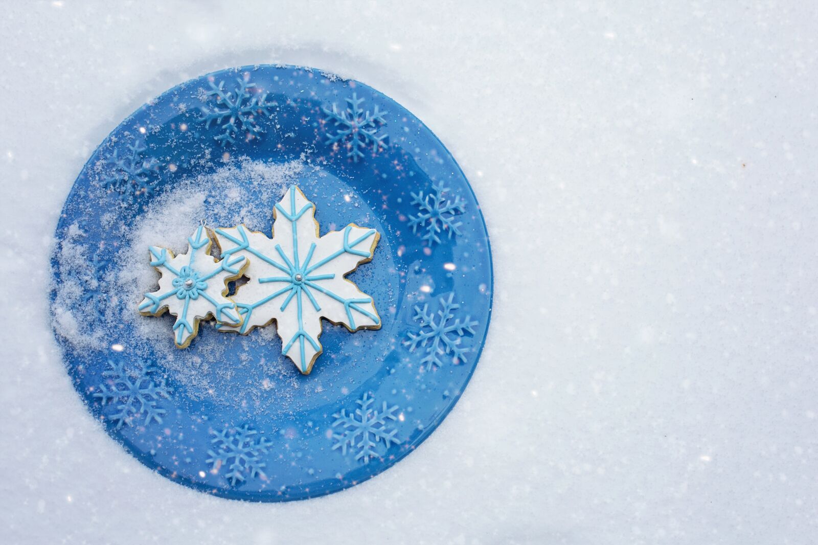 Canon EF 50mm F1.4 USM sample photo. Snowflake cookies, cookies, treat photography