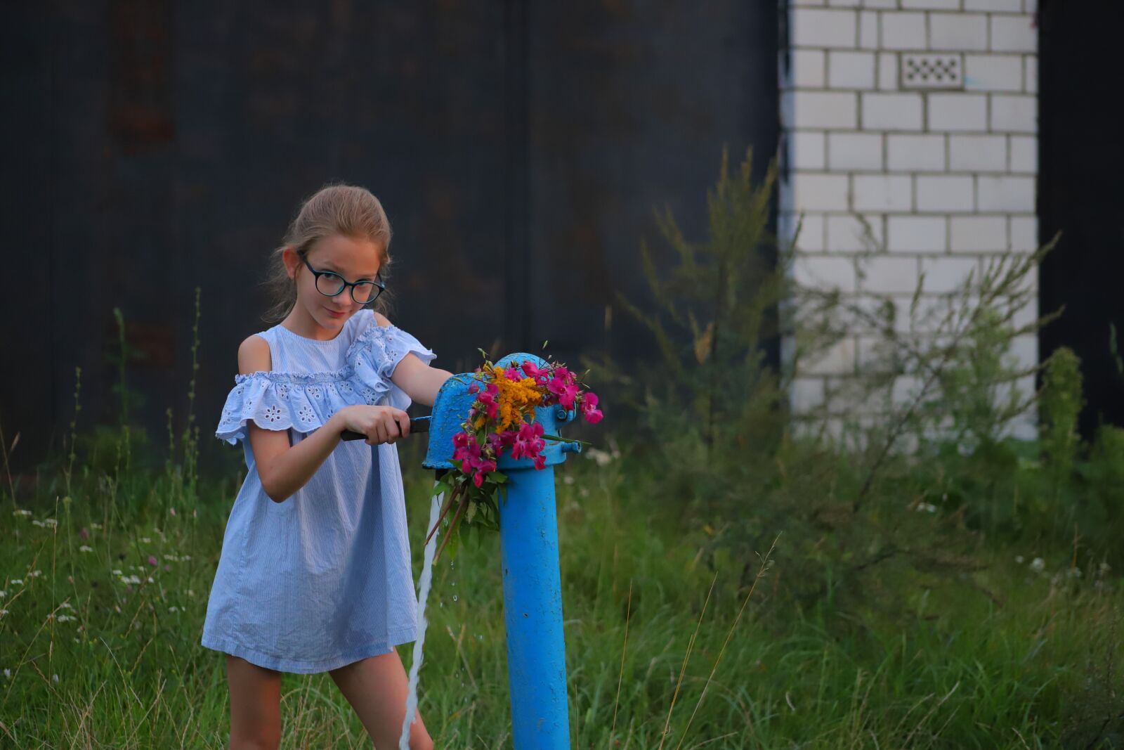 Canon EOS 6D Mark II sample photo. Girl, vacation, glasses photography
