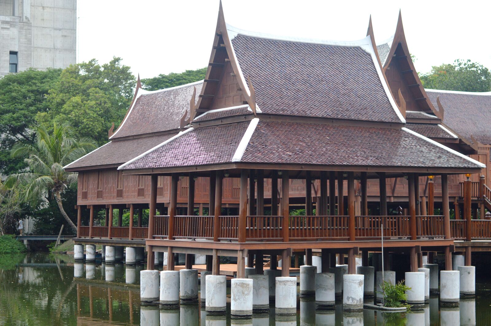Nikon D3200 sample photo. Building, construction, thailand photography