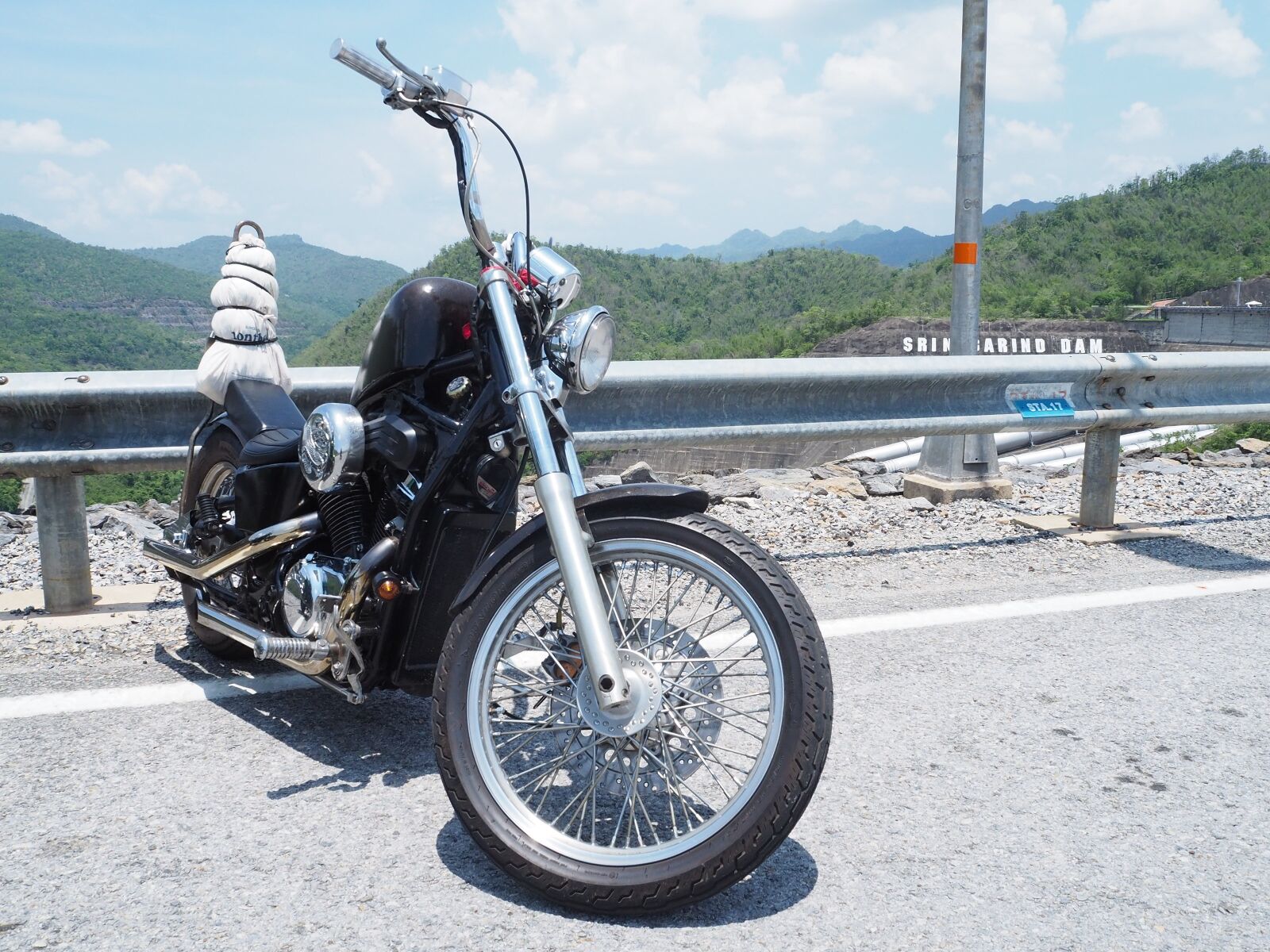 Olympus OM-D E-M10 II sample photo. Motorcycle, honda, car motocycle photography