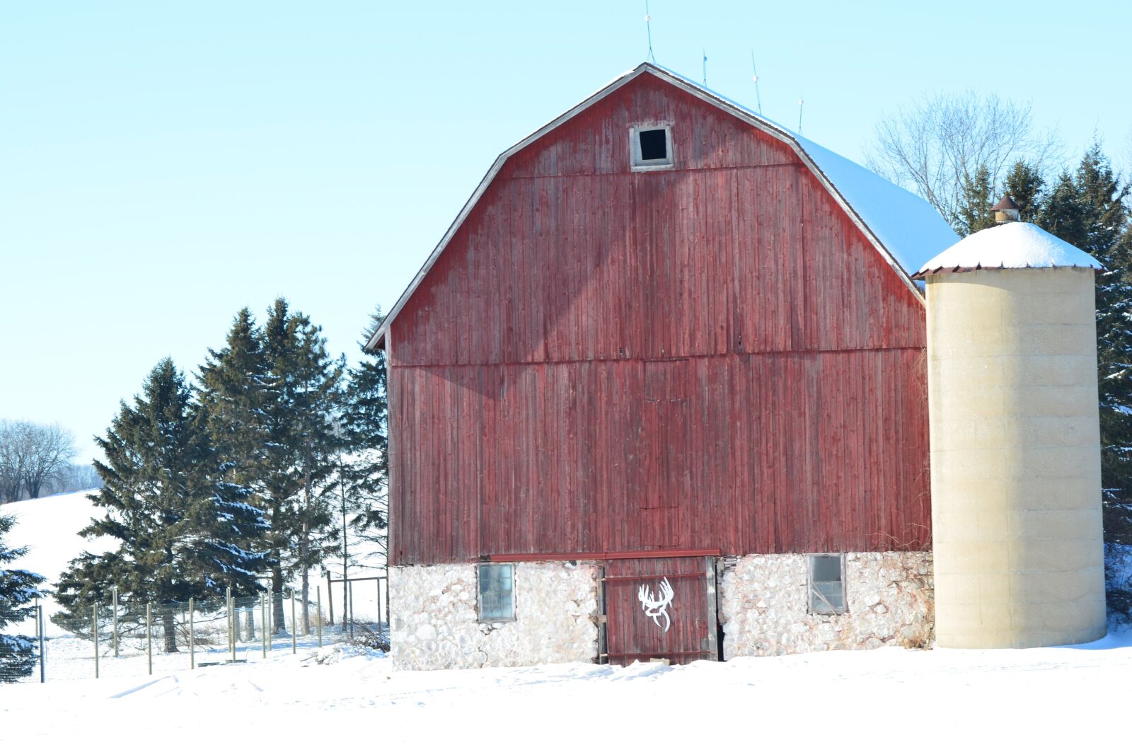Nikon D5100 sample photo. Winter, barn, rural photography