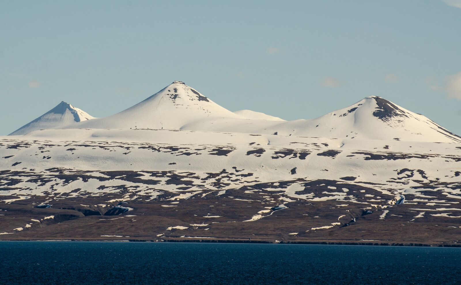 Nikon D7000 sample photo. Spitsbergen, top of mountains photography