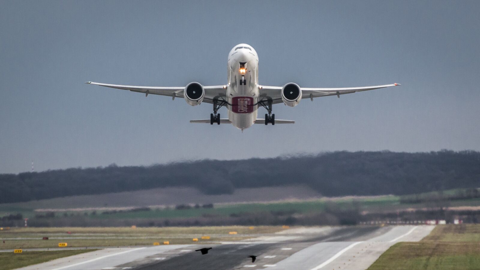Canon EOS 70D sample photo. Aircraft, airport, departure photography