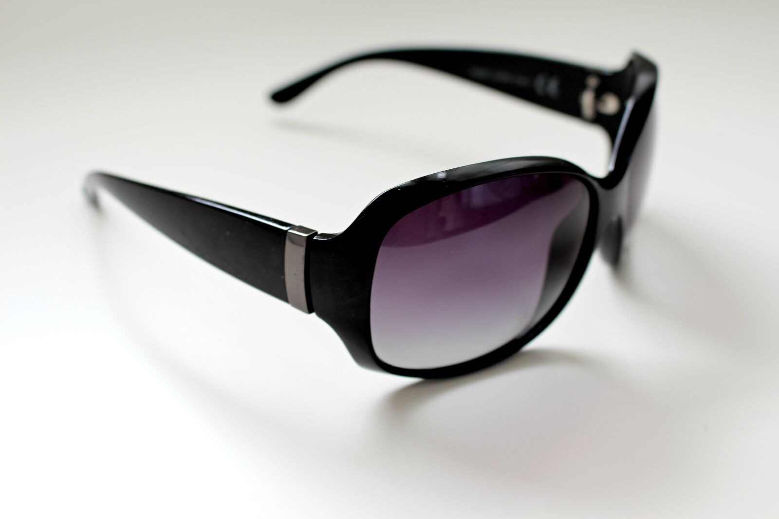 Canon EOS 700D (EOS Rebel T5i / EOS Kiss X7i) sample photo. Glasses, sunglasses, sun photography