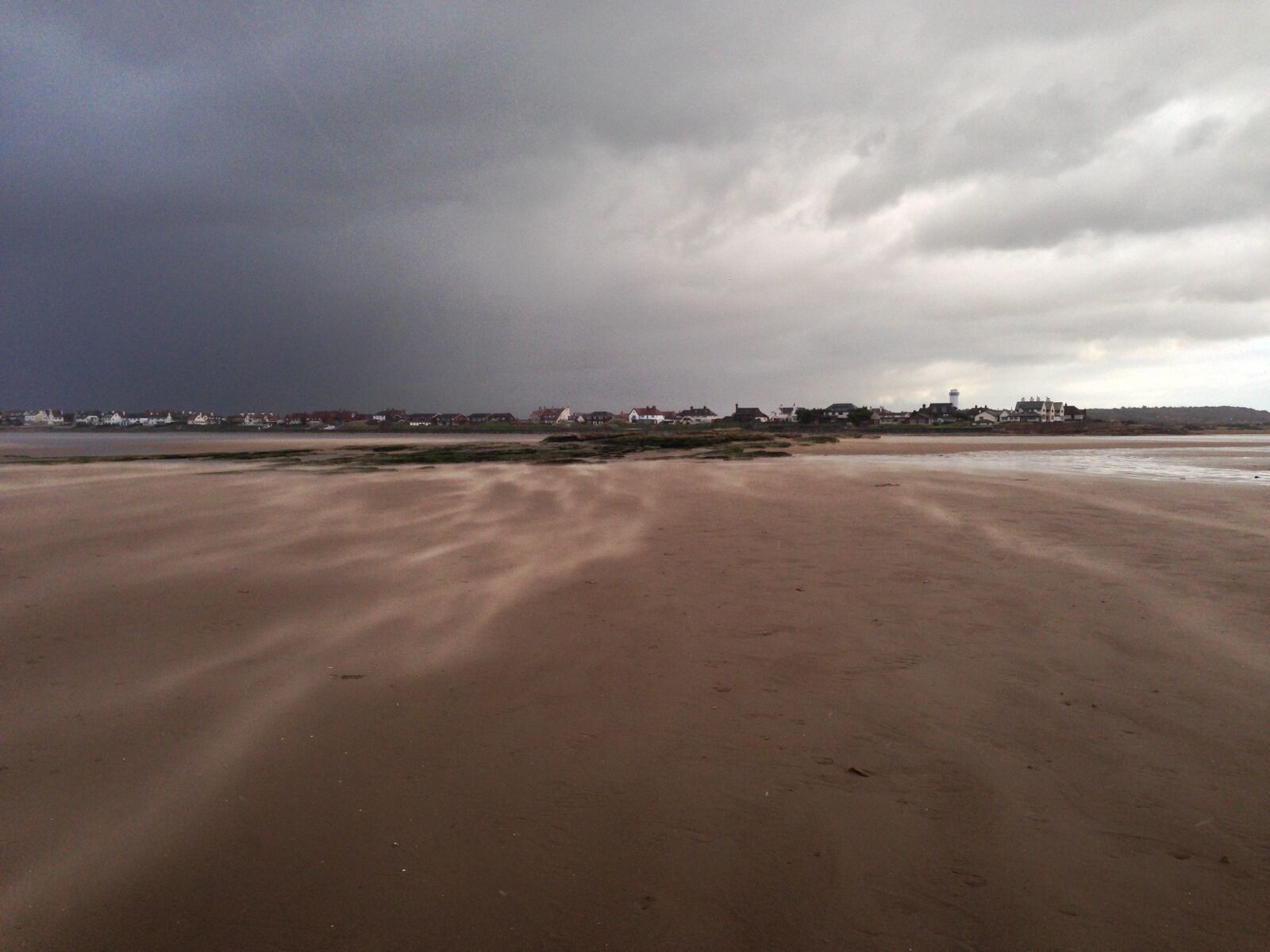 iPhone 5 back camera 4.12mm f/2.4 sample photo. Sandstorm, beach, coast photography
