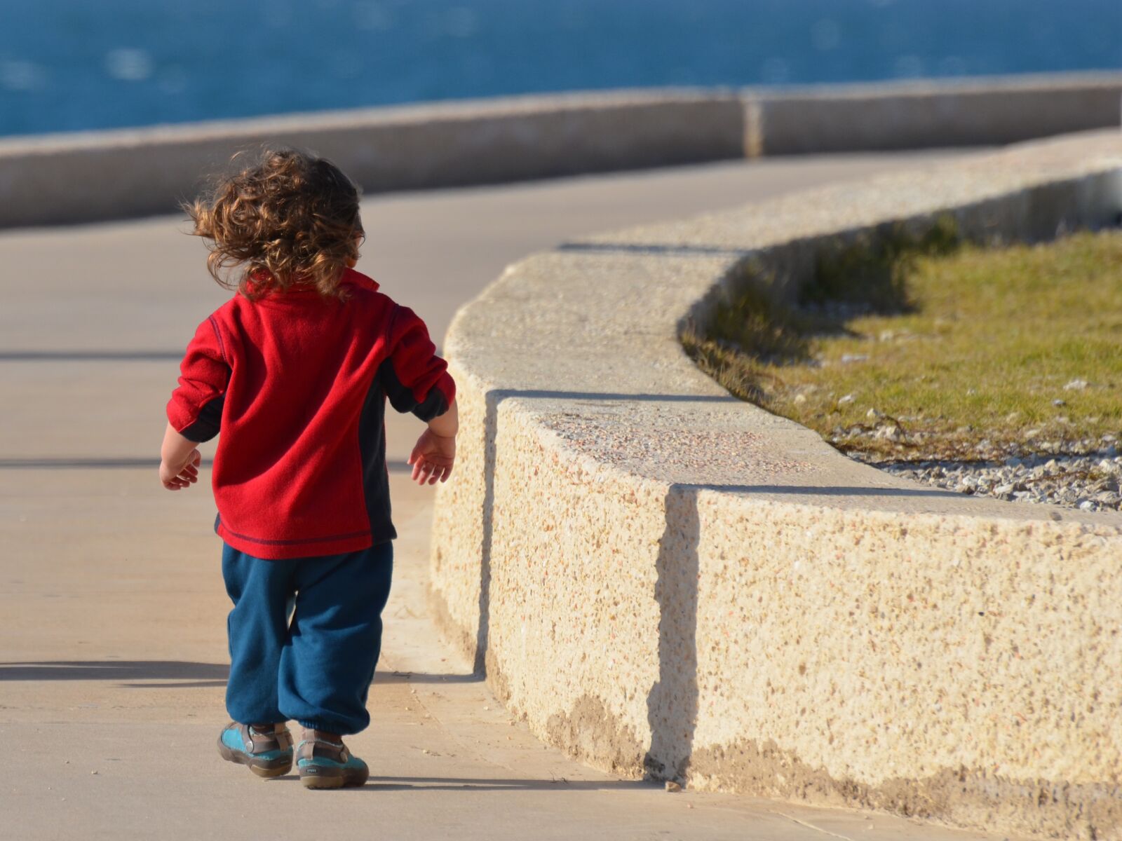 Nikon D7000 sample photo. Outdoors, kid, red photography