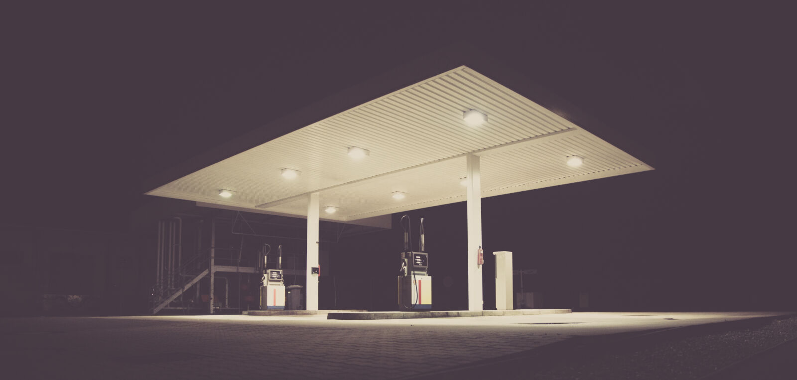 Canon EOS 5D sample photo. Lights, night, dark, gas photography